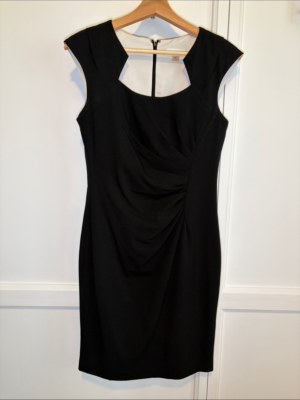 Calvin Klein Black Ruched Cap-Sleeve Sheath Dress Size 6